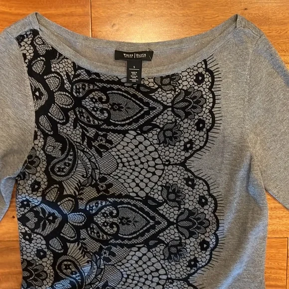 White House Black Market tunic with 3/4 sleeves, scoop neck, embossed lace, S - Picture 3 of 3